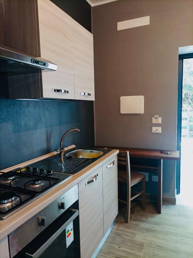 Residence Gordon Карини Екстериор снимка
